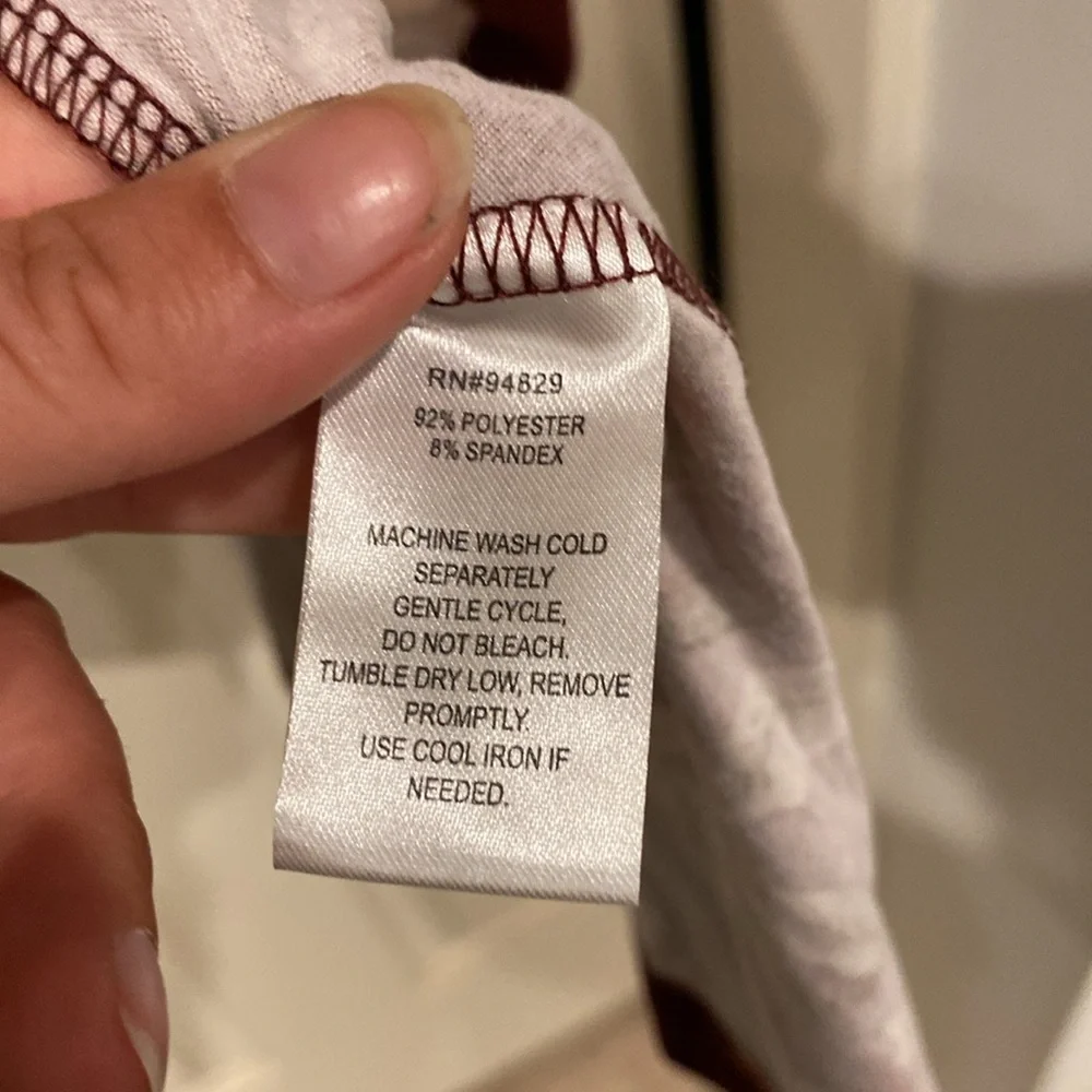 Bell-Bottom sleeve, Red- Floral Mini Dress, with Key-Hole neckline - Picture 5 of 9